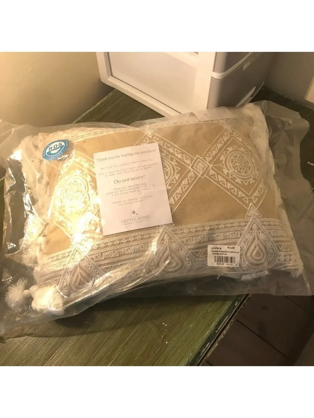 Levtex Home NWT Harleson White Diamonds with Tassels Throw Pillow 14x18